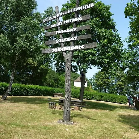 Weingut-brennerei-gaestehaus Emil Dauns 3*