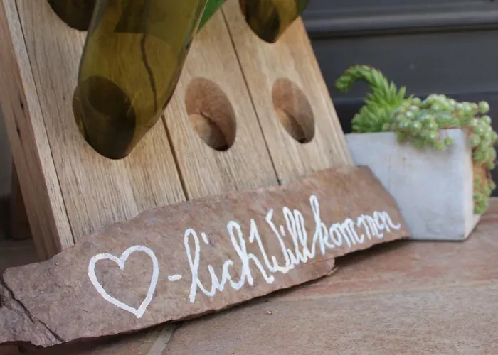 Weingut-brennerei-gaestehaus Emil Dauns Guest house 3*